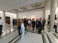 gallery1